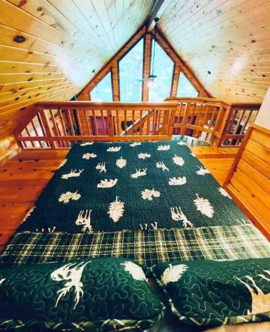 The Loft At Bear Mountain Log Cabins 尤里卡斯普林斯 外观 照片