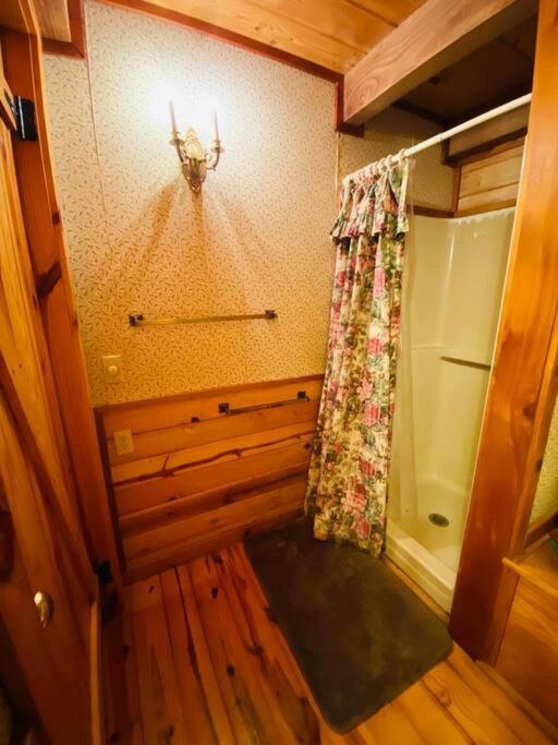 The Loft At Bear Mountain Log Cabins 尤里卡斯普林斯 外观 照片