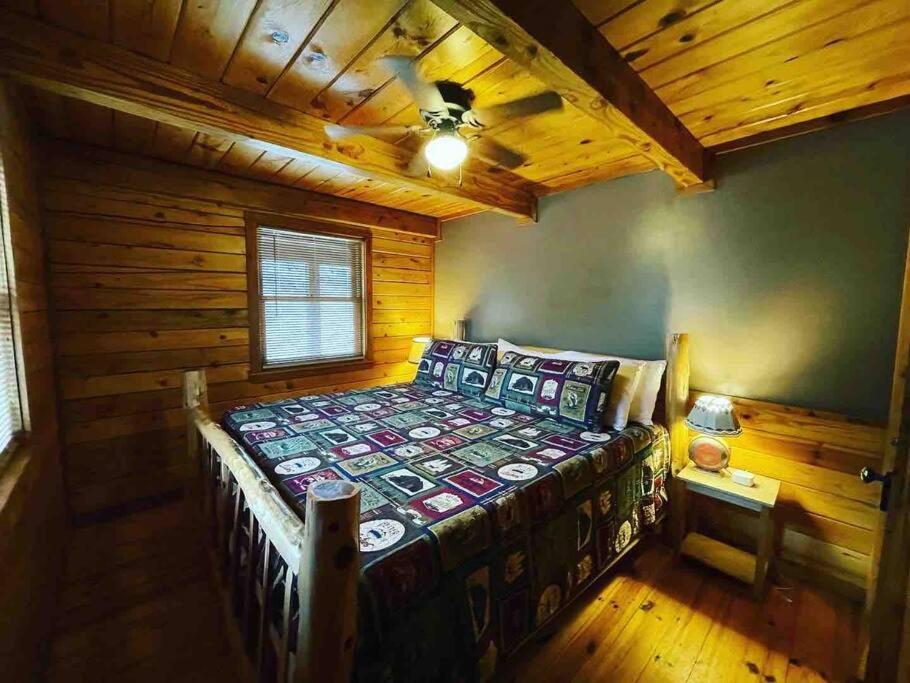 The Loft At Bear Mountain Log Cabins 尤里卡斯普林斯 外观 照片