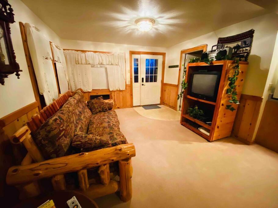 The Loft At Bear Mountain Log Cabins 尤里卡斯普林斯 外观 照片