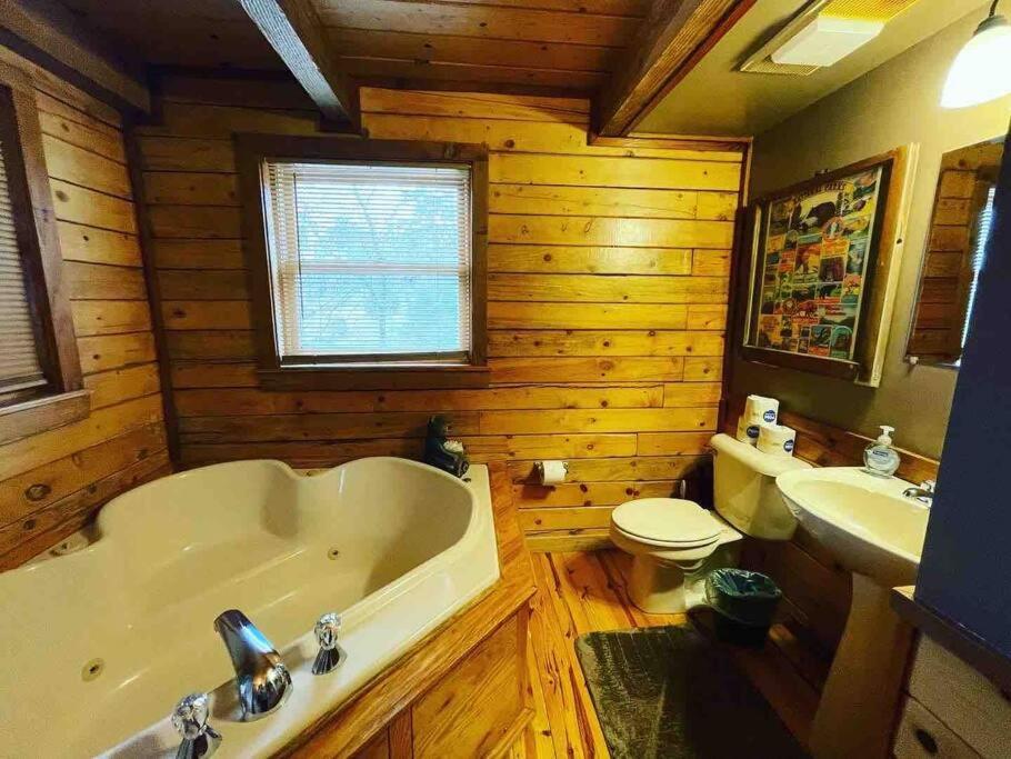The Loft At Bear Mountain Log Cabins 尤里卡斯普林斯 外观 照片